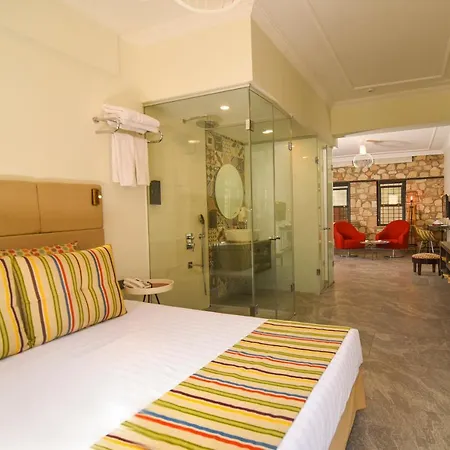 Sweet Garden Flat With Patio Near Hadrian's Gate Antalya